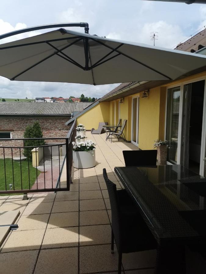 Farma Mysore Hotell Moravany  Eksteriør bilde