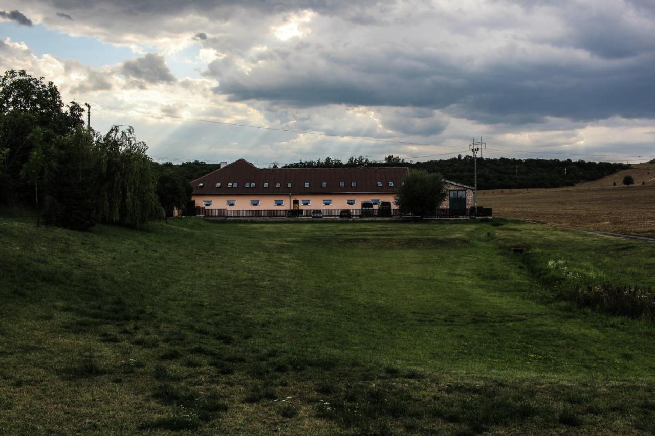 Farma Mysore Hotell Moravany  Eksteriør bilde